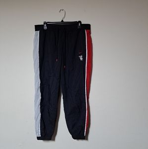 Nike Windbreaker pants track retro jogger size XL.